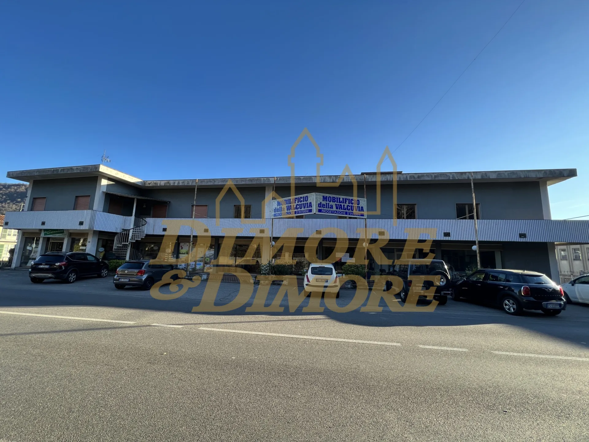 Immagine per Locale commerciale in vendita a Cuveglio via Battaglia San Martino 72