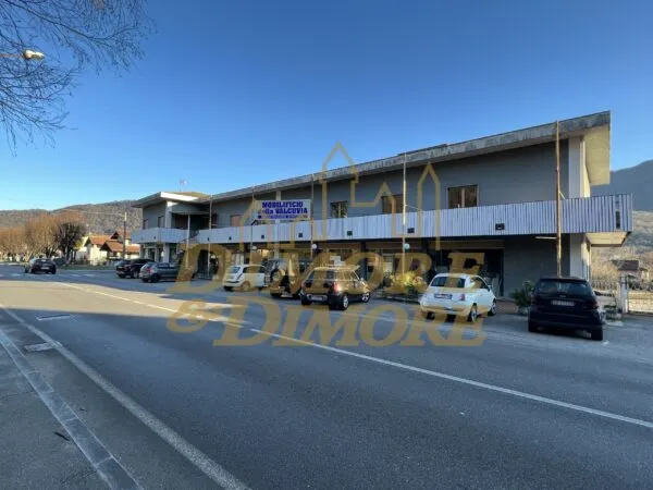 Locale Commerciale via Battaglia San Martino 72, Cuveglio