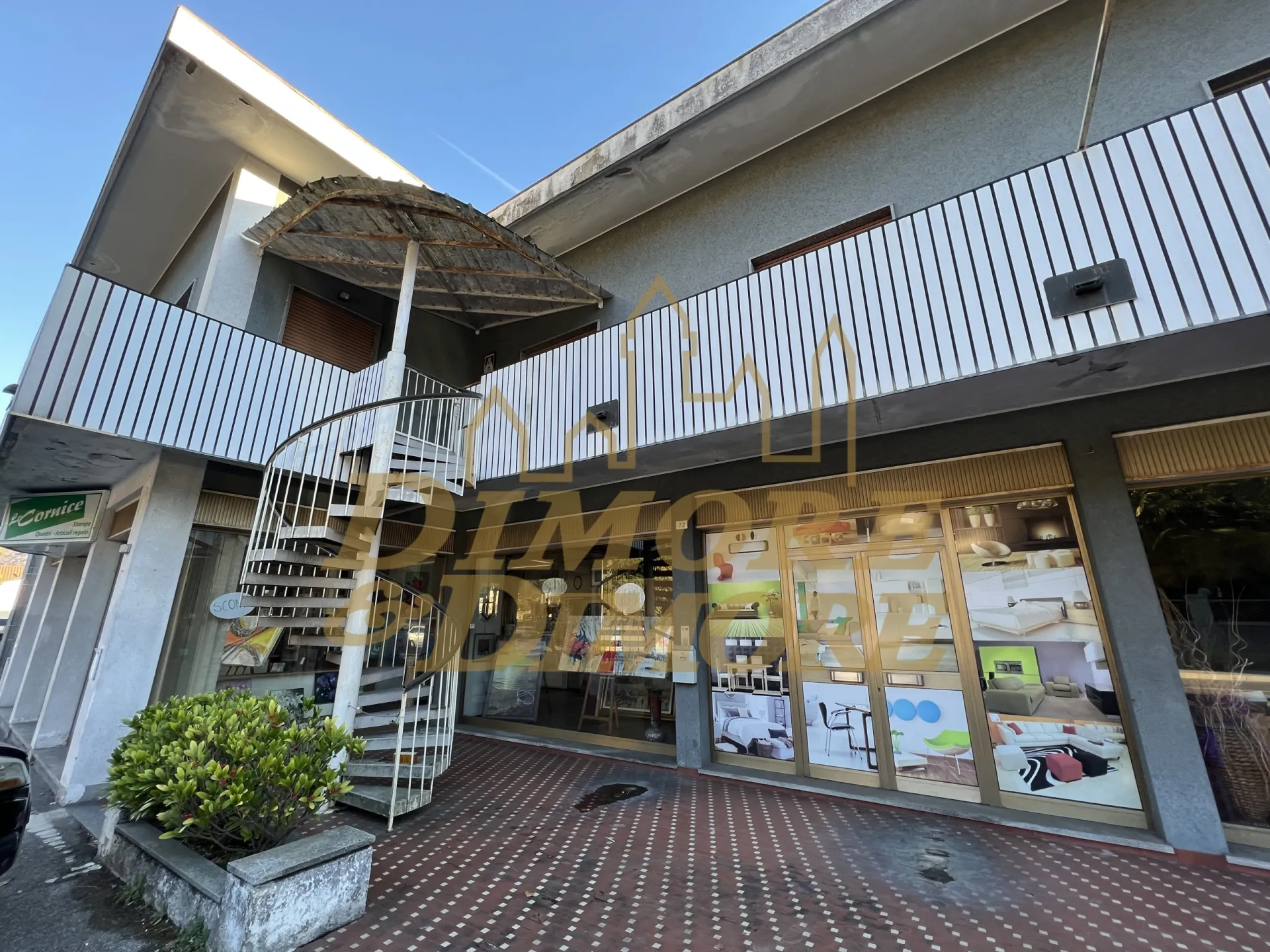 Immagine per Locale commerciale in vendita a Cuveglio via Battaglia San Martino 72