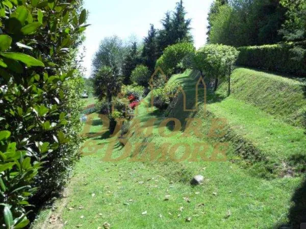 Villa via Monte Bianco 8, Dormelletto