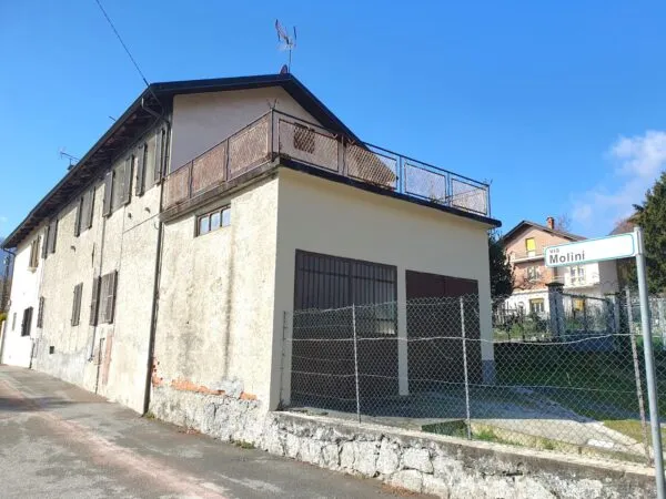 Appartamento via Molini 2, Condove