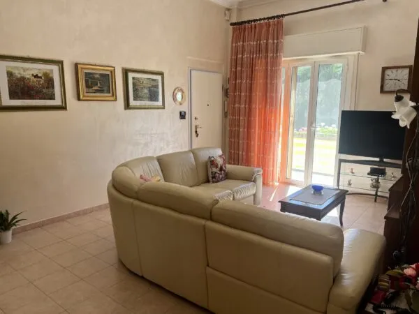 Quadrilocale viale Delle Palme, Taggia