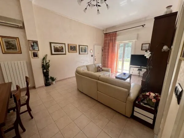 Quadrilocale viale Delle Palme, Taggia