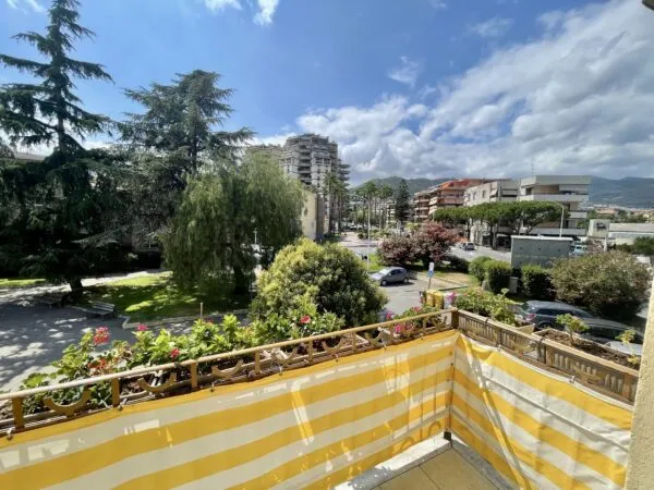 Quadrilocale viale Delle Palme, Taggia