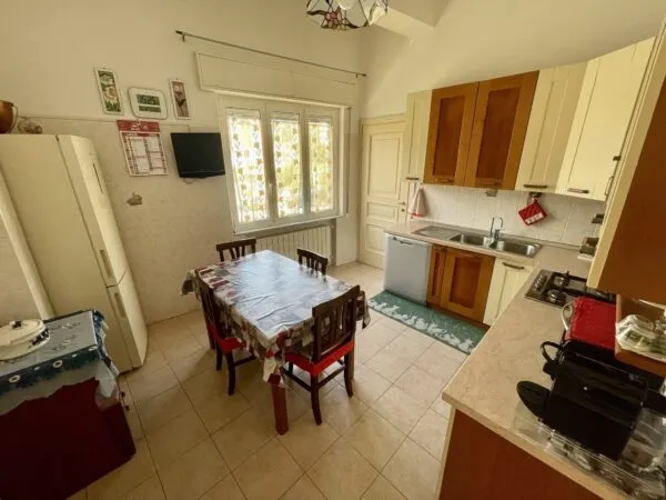 Quadrilocale viale Delle Palme, Taggia