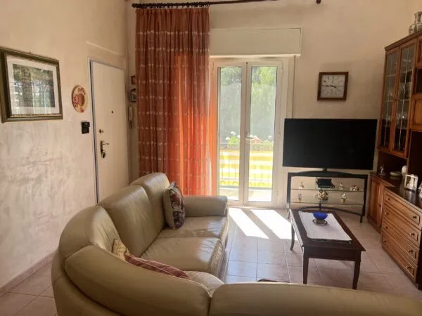 Quadrilocale viale Delle Palme, Taggia