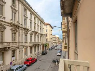 Quadrilocale via Legnano 31, Crocetta, Torino