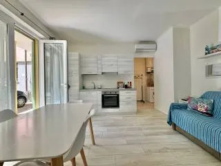 Immagine per Bilocale in Vendita a Sanremo Corso Matuzia 54