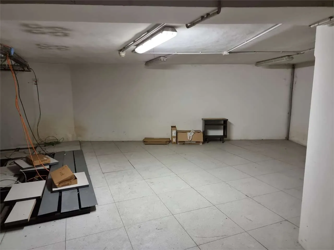 Immagine per Magazzino in vendita a Torino via Pessinetto 13