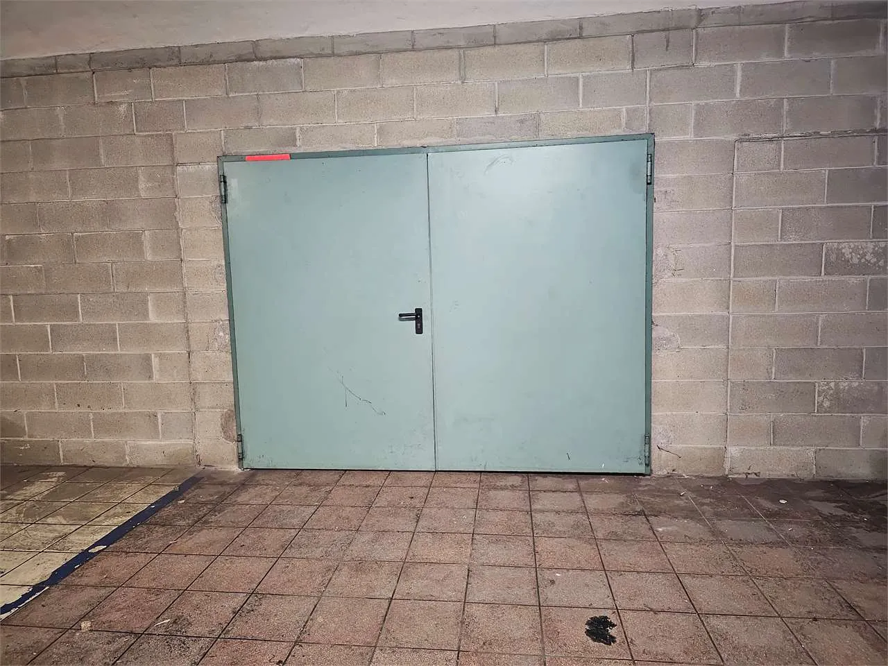 Immagine per Magazzino in vendita a Torino via Pessinetto 13