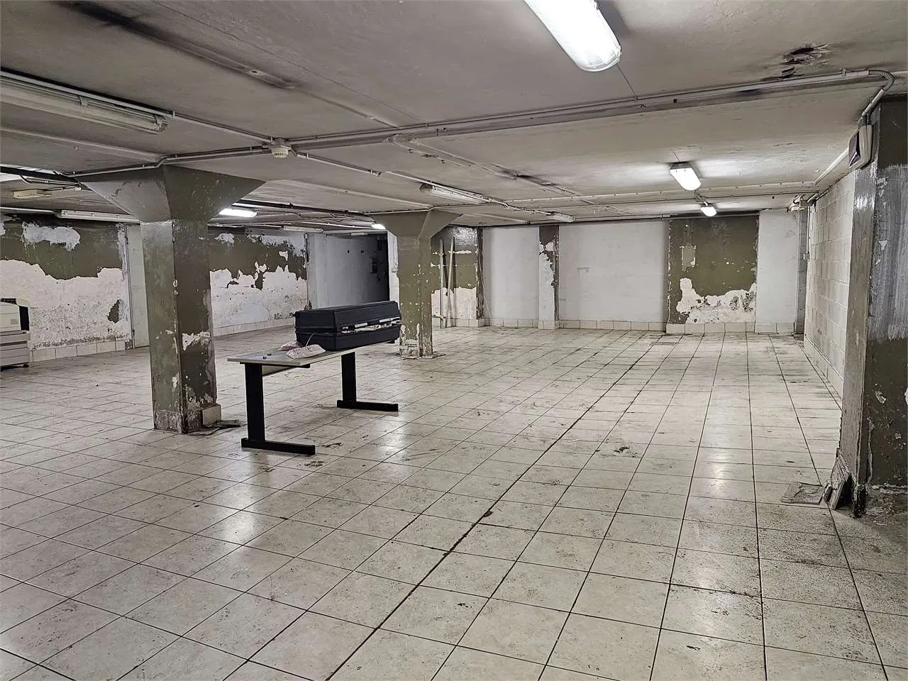 Immagine per Magazzino in vendita a Torino via Pessinetto 13