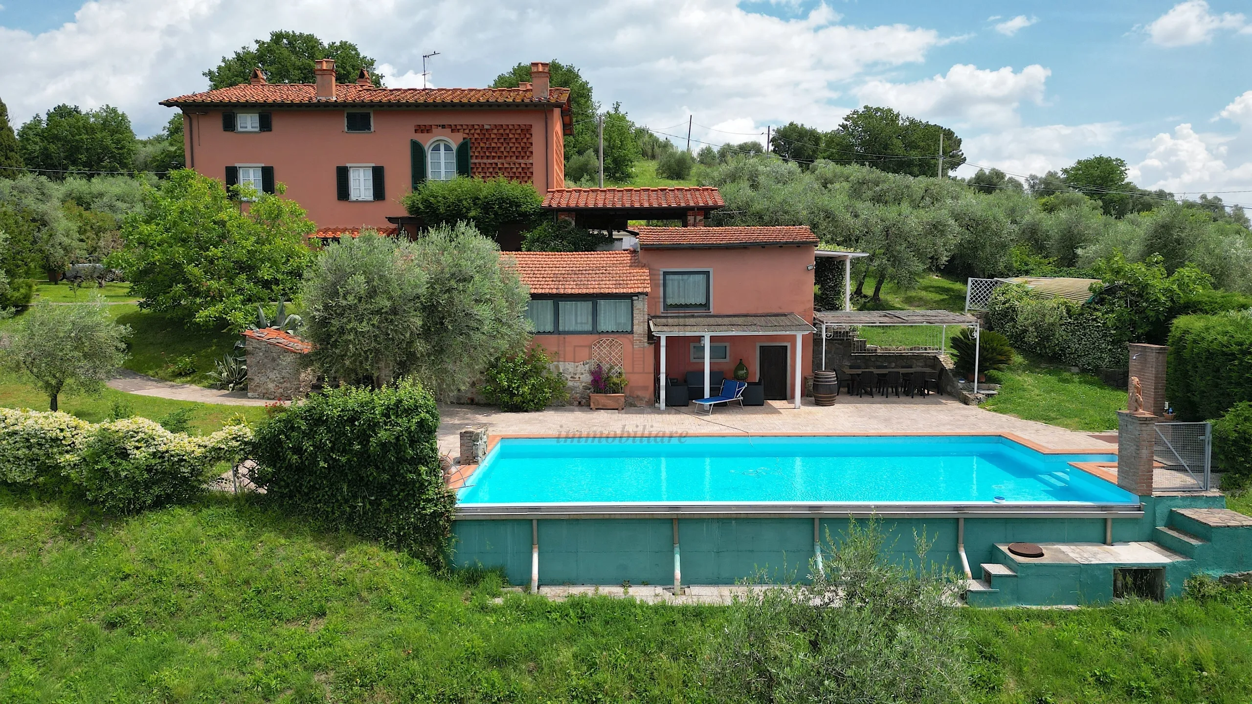 Immagine per Casale in vendita a Lucca via Pieroni