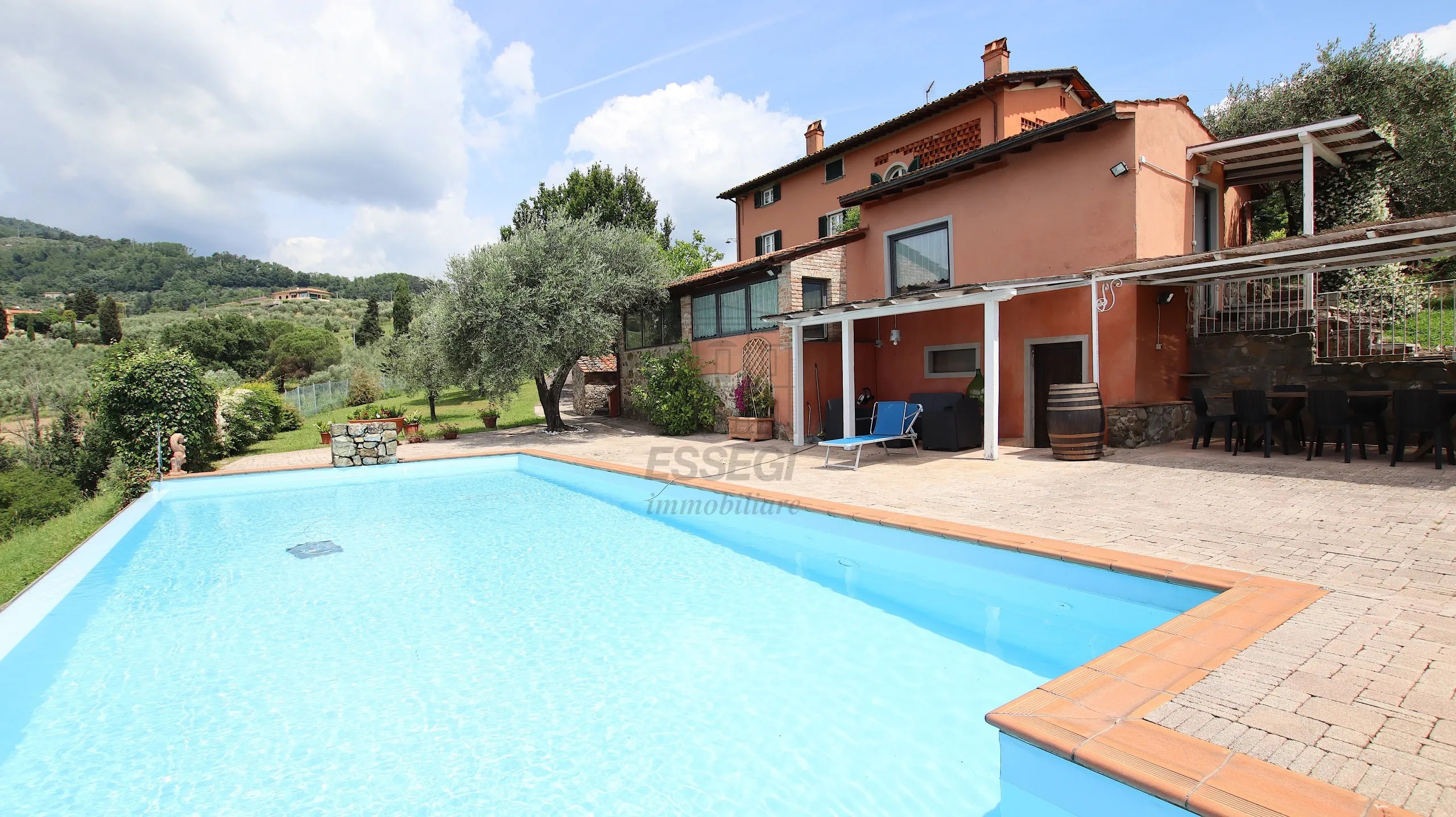 Immagine per Casale in vendita a Lucca via Pieroni