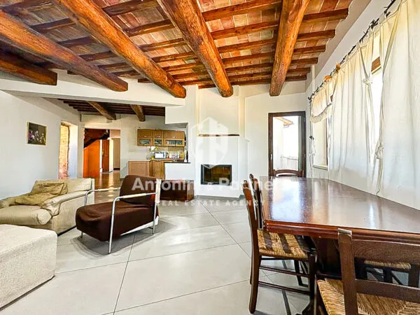 Villa Bifamiliare viale Tiberina, Todi