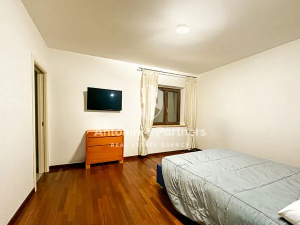 Villa Bifamiliare viale Tiberina, Todi