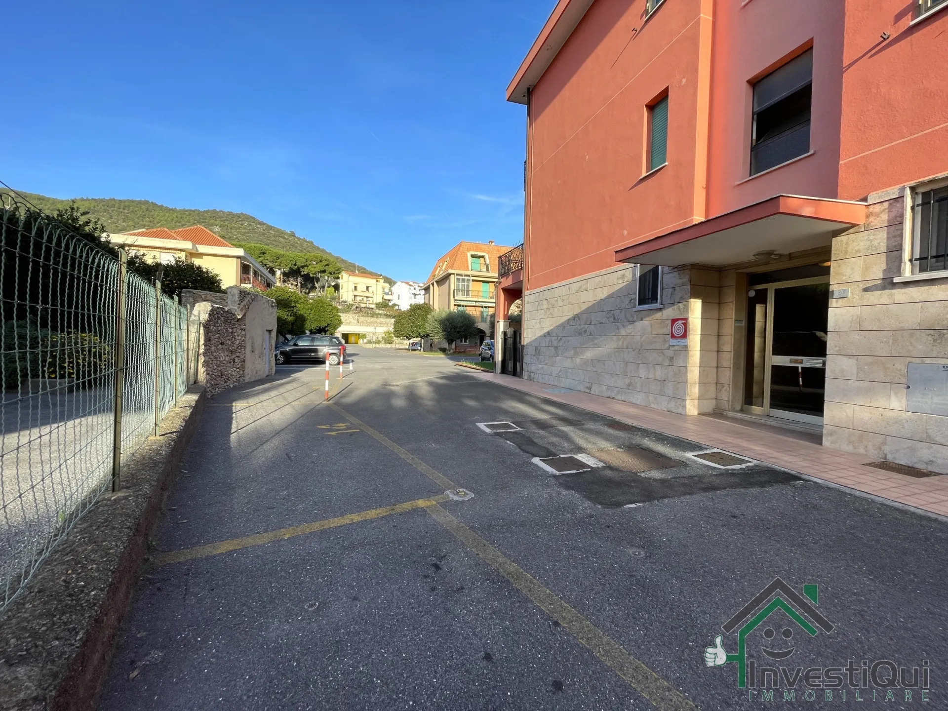 Immagine per Garage Singolo in vendita a Pietra Ligure via Piani 23