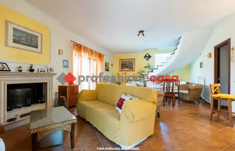 Immagine per Villa bifamiliare in vendita a Pomezia via Pontassieve 10
