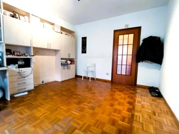 Appartamento via Villarbasse 32, Torino