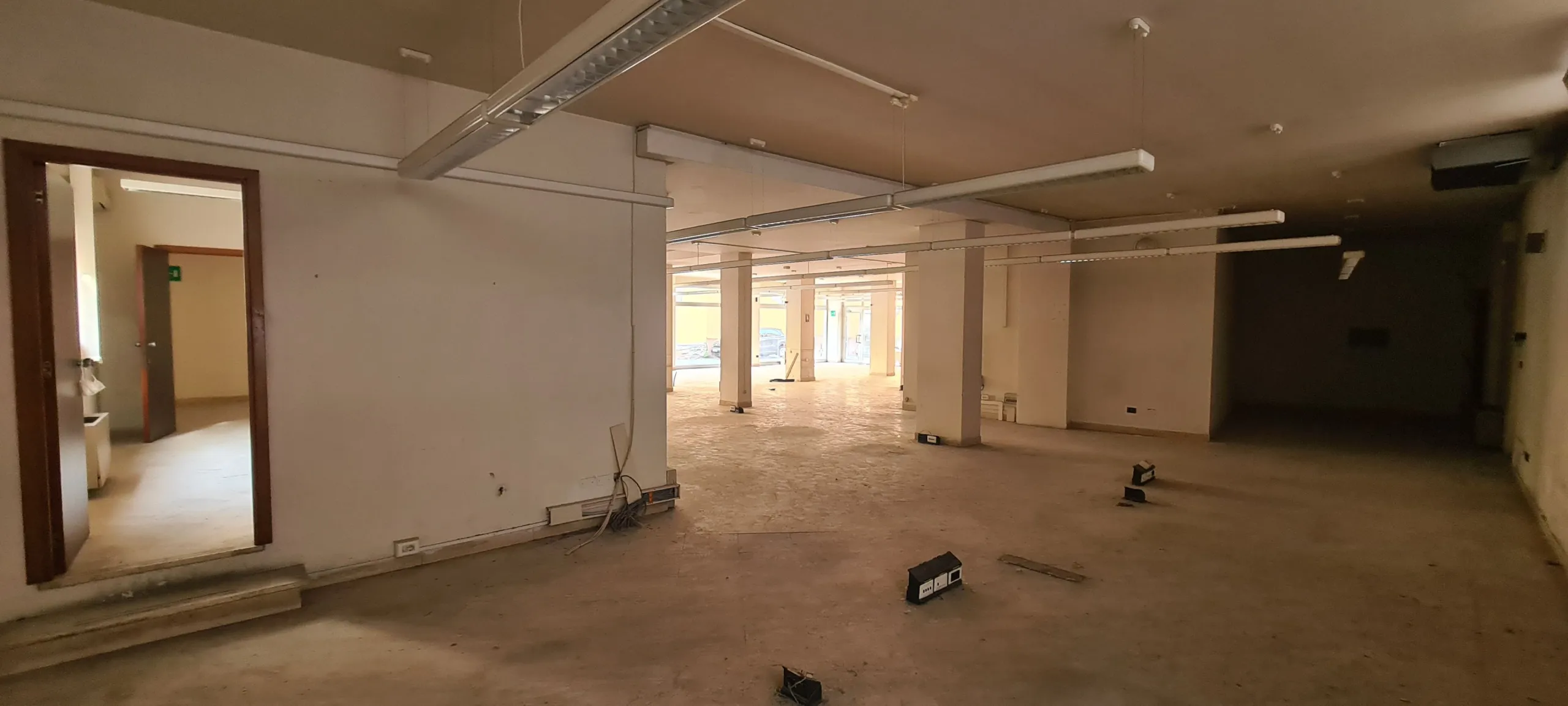 Immagine per Locale Commerciale in Vendita a Carrara Via Roma