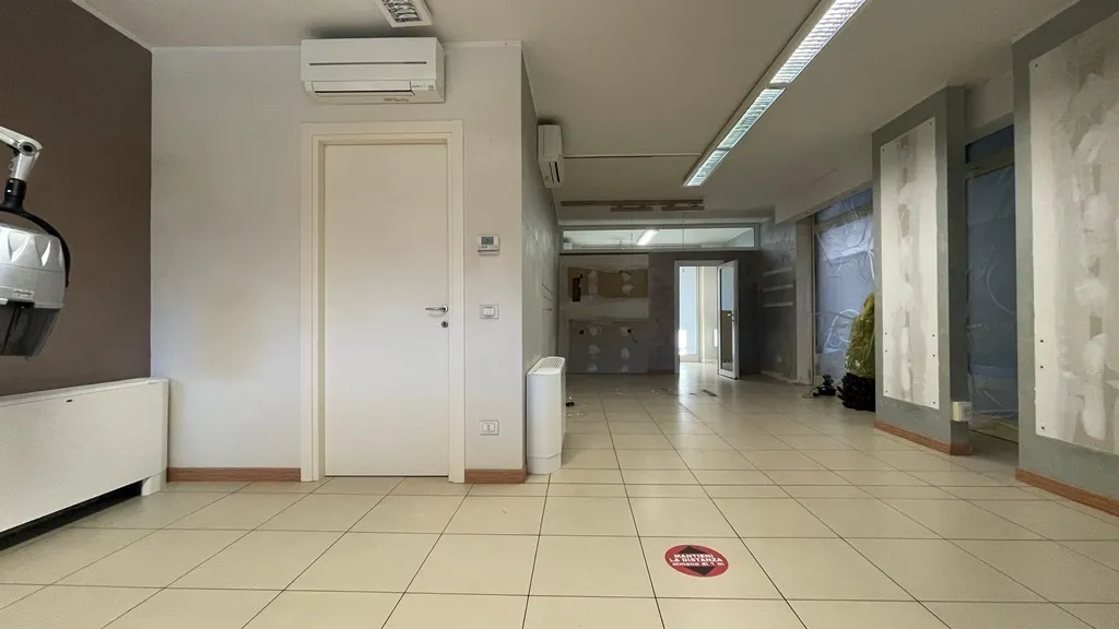 Immagine per Locale commerciale in vendita a Collecchio via Braia