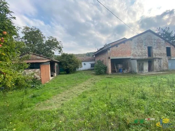 Porzione Di Casa strada Mulino Segantini Stecchina, Medesano
