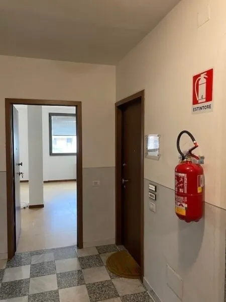 Ufficio strada Quarta 6/1d, Parma