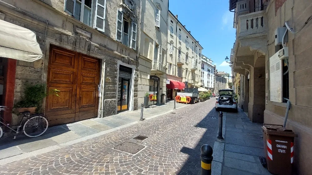 Immagine per Locale commerciale in affitto a Parma strada Xxii Luglio 5