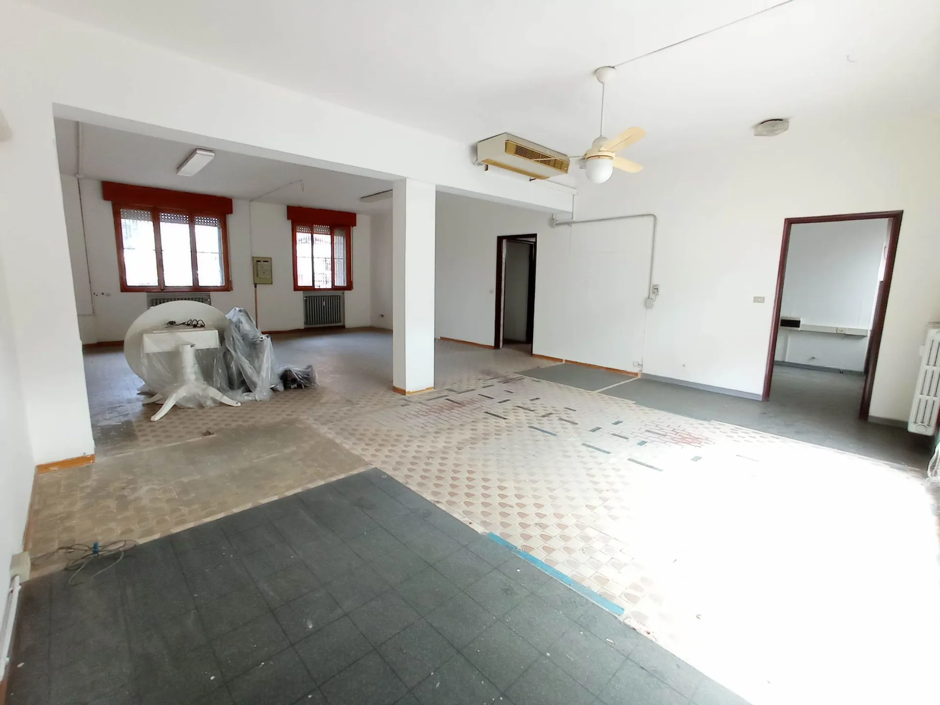 Immagine per Locale commerciale in affitto a Modena via Bonacini 284
