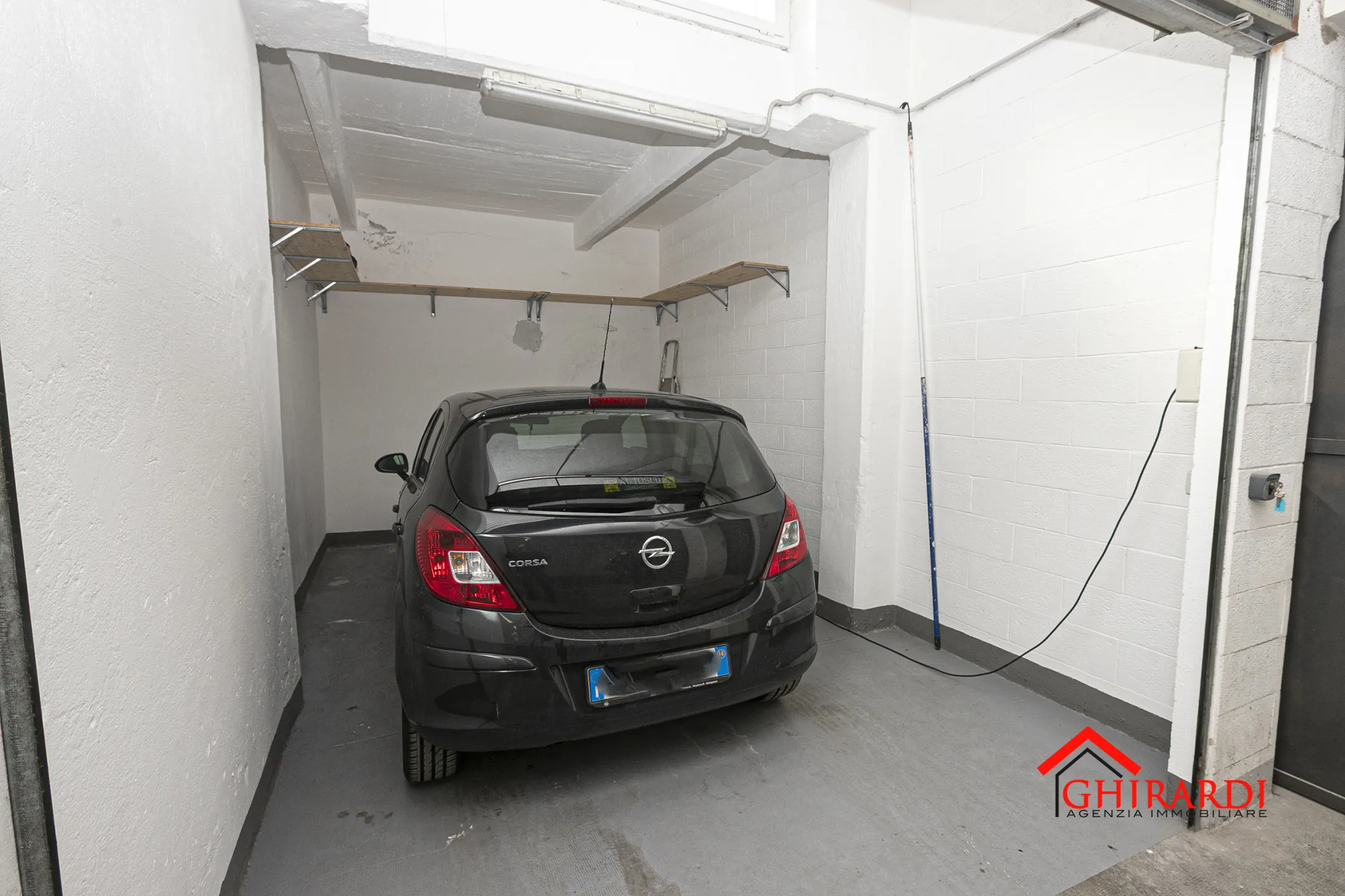 Immagine per Garage in vendita a Genova via Vico Chiuso Priano 7R