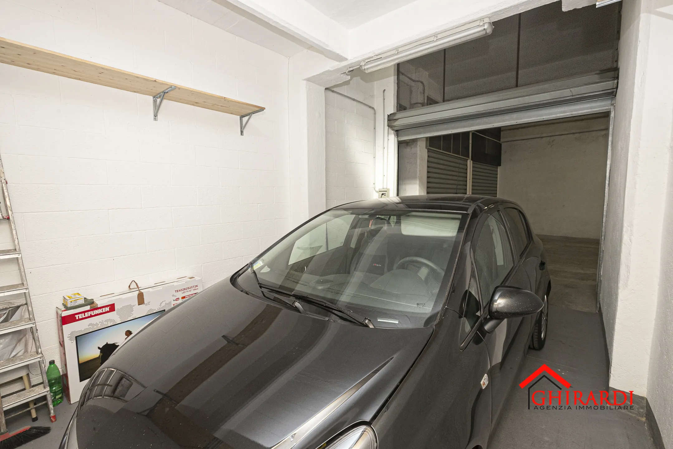 Immagine per Garage in vendita a Genova via Vico Chiuso Priano 7R