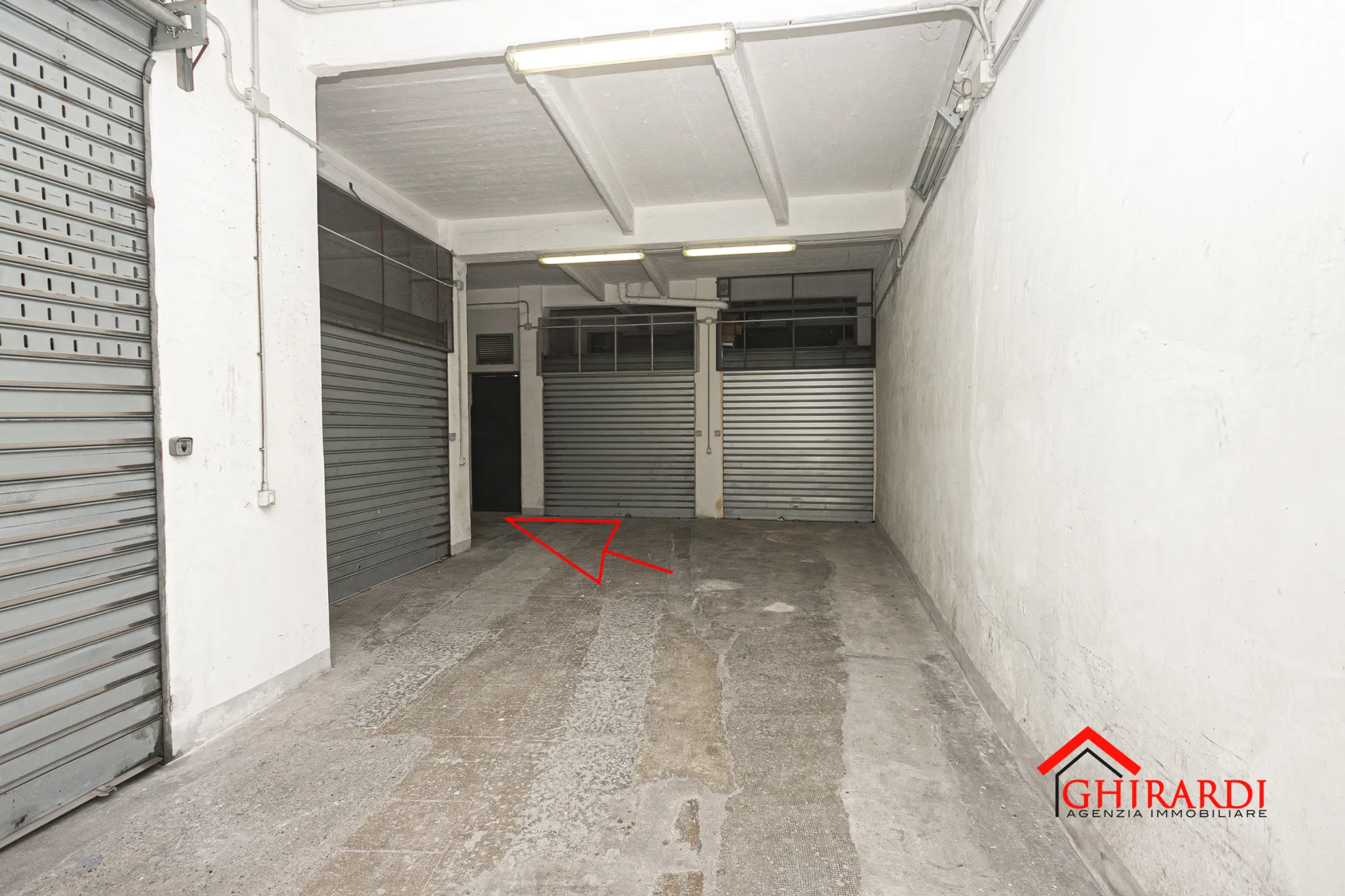 Immagine per Garage in vendita a Genova via Vico Chiuso Priano 7R