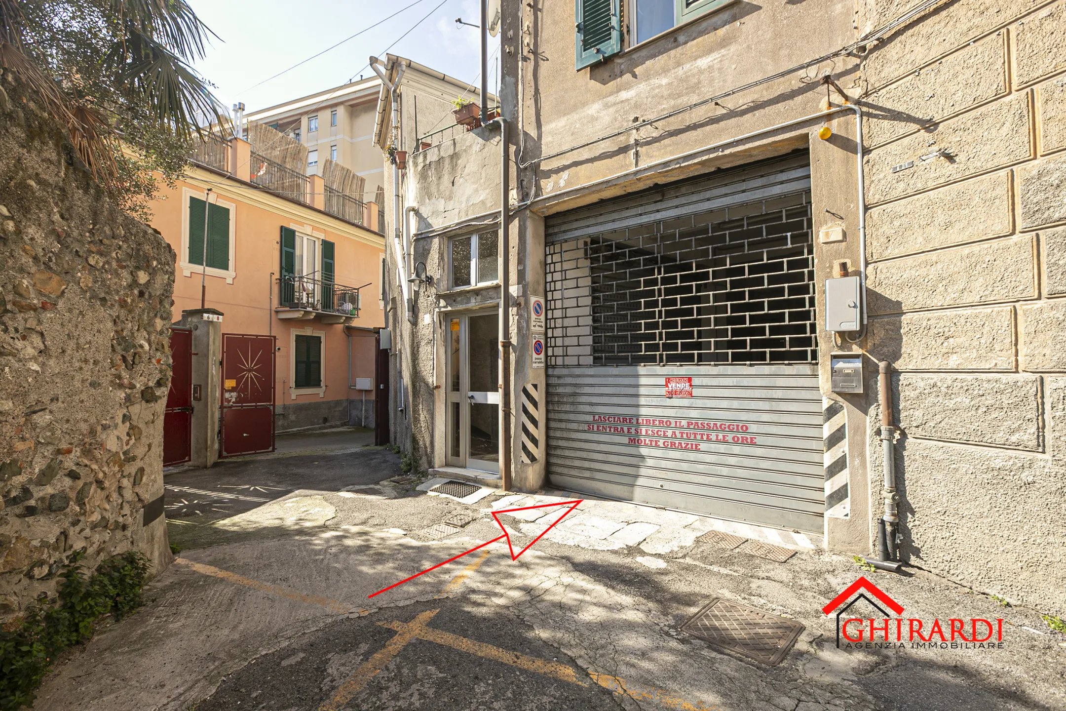 Immagine per Garage in vendita a Genova via Vico Chiuso Priano 7R