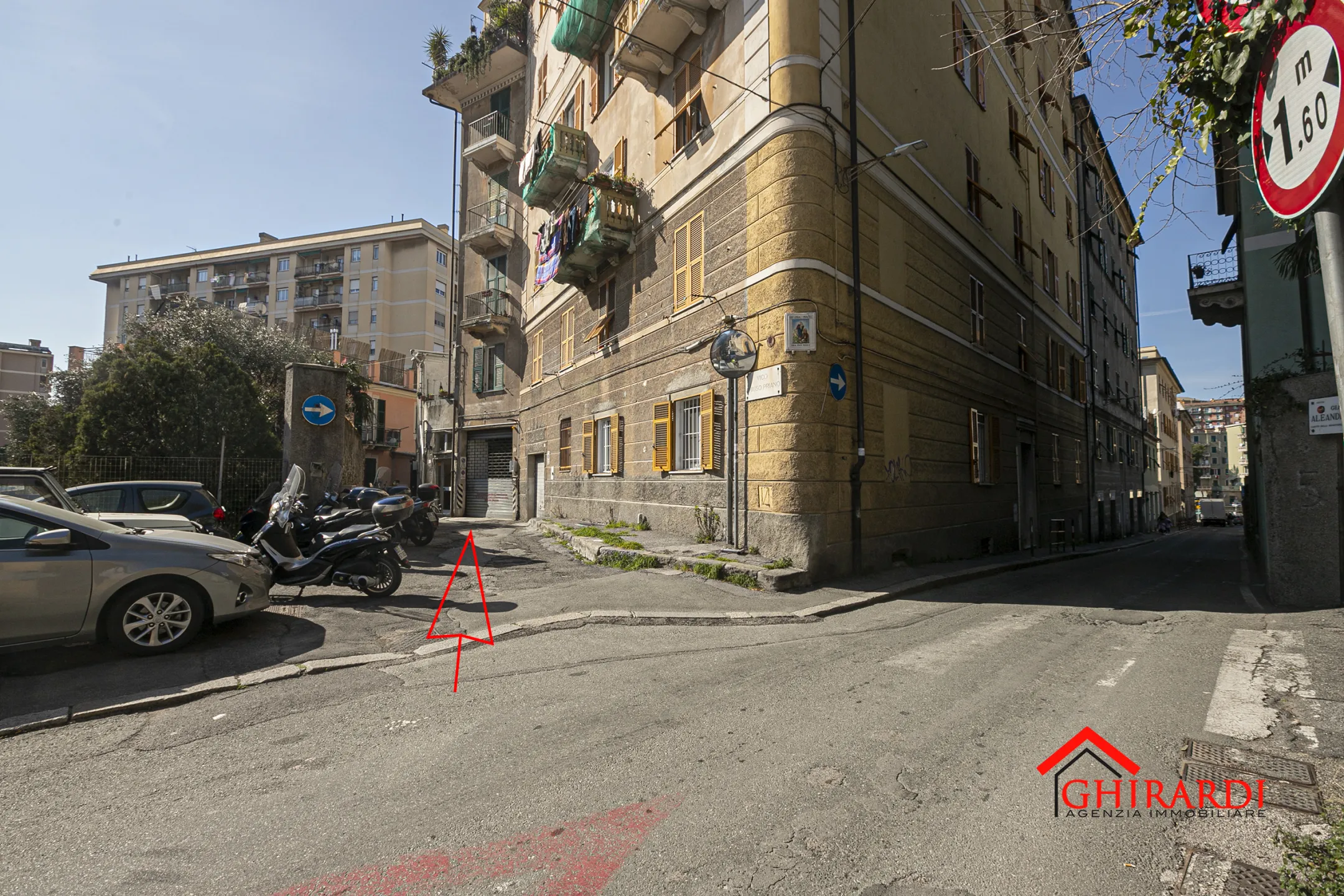Immagine per Garage in vendita a Genova via Vico Chiuso Priano 7R