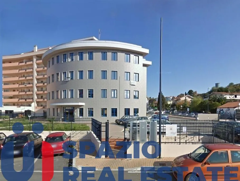 Immagine per Ufficio in vendita a Pescara via Tirino 14
