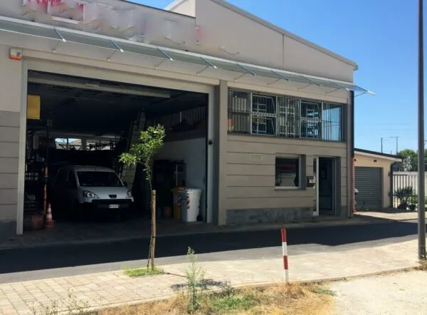 Magazzino via Della Circonvallazione, Viareggio