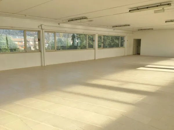 Magazzino via Dei Metalmeccanici, Camaiore