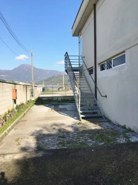 Magazzino via Dei Metalmeccanici, Camaiore