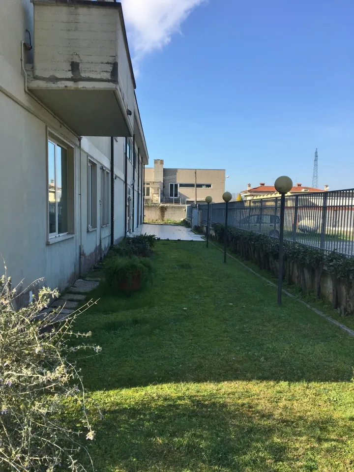Immagine per Magazzino in vendita a Camaiore via dei Metalmeccanici