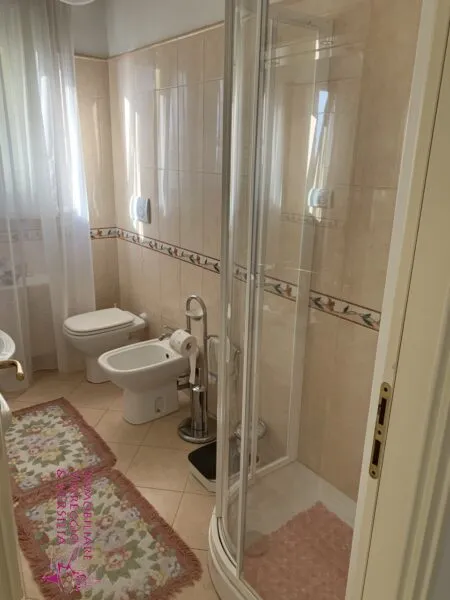 Appartamento viale Pistelli, Camaiore