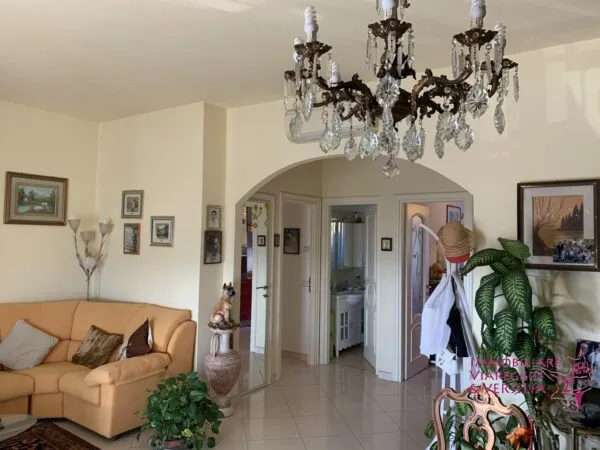 Appartamento viale Pistelli, Camaiore