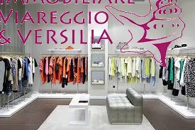 Locale Commerciale via Delle Darsene, Viareggio