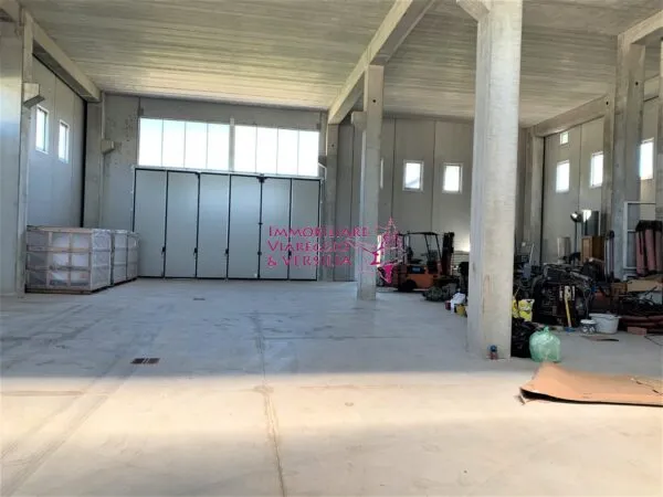 Magazzino via Dei Carpentieri 5, Camaiore