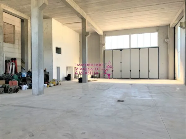 Magazzino via Dei Carpentieri 5, Camaiore