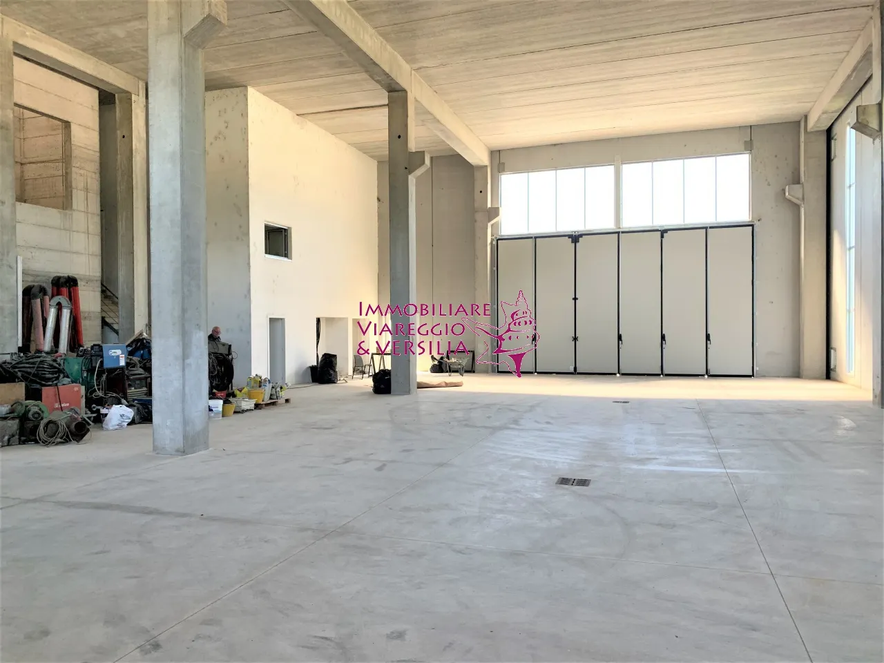 Immagine per Magazzino in vendita a Camaiore via dei Carpentieri 5