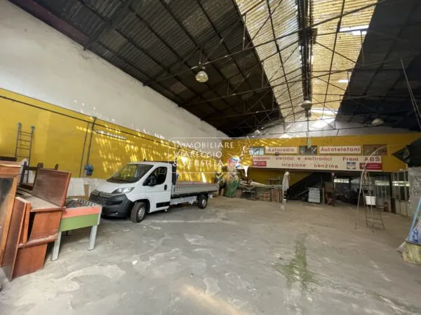 Magazzino via Di Montramito, Viareggio