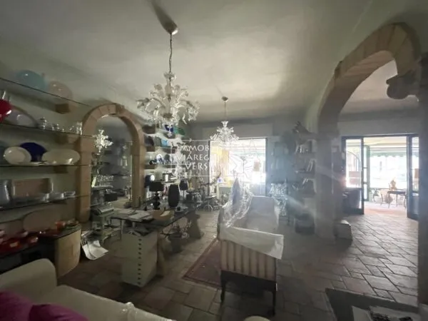 Negozio via Fratelli Cervi 20, Viareggio