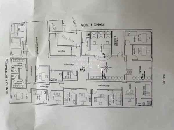 Negozio via Fratelli Cervi 20, Viareggio