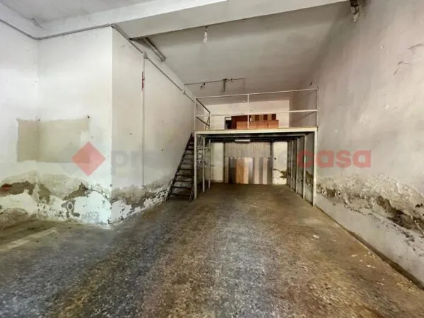Magazzino via Lazio, Arezzo