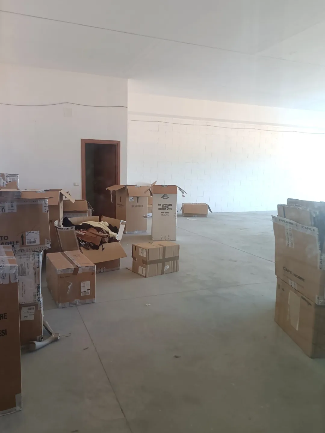 Immagine per Locale commerciale in affitto a Martinsicuro strada Statale 16