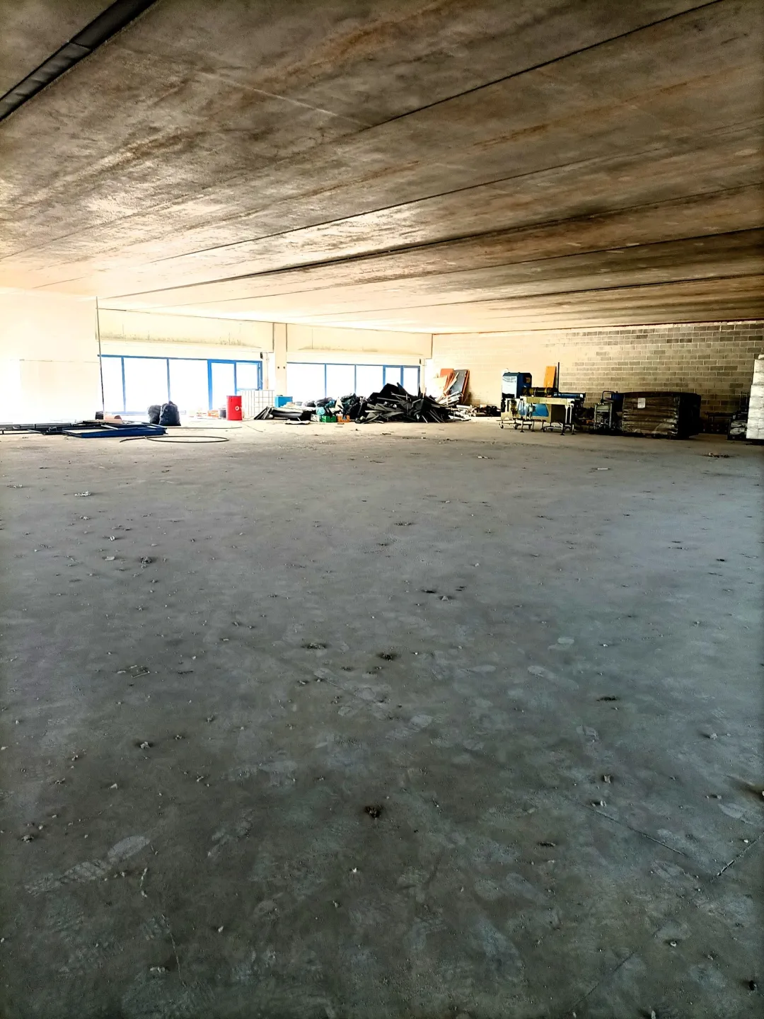 Immagine per Locale commerciale in affitto a Martinsicuro strada Statale 16